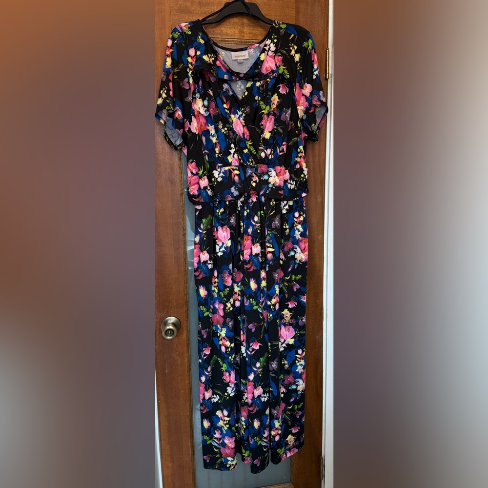 Avenue Women’s Plus Black Floral Orchid Keyhole Neck Elastic Waist Maxi Dress